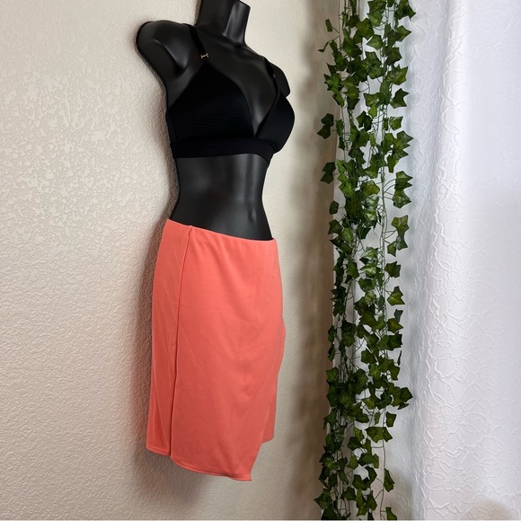 Boohoo Coral Bodycon Skirt NWT - Picture 3 of 10